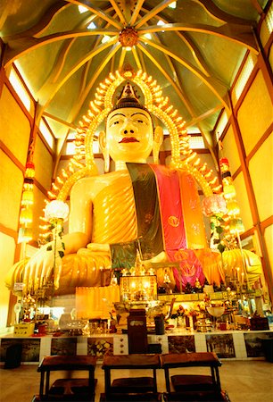 simsearch:625-01261779,k - Low angle view of a statue of Buddha, Sakya Muni Buddha Gaya, Bangkok, Thailand Stock Photo - Premium Royalty-Free, Code: 625-01261894