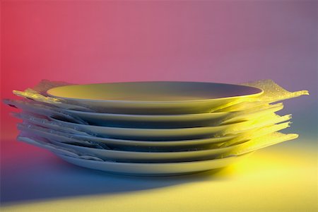 simsearch:625-01252133,k - Close-up of a stack of plates Stock Photo - Premium Royalty-Free, Code: 625-01261951