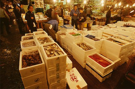 fish in box - Large group of people in a fish market, Tsukiji Fish market, Tsukiji, Tokyo Prefecture, Japan Stock Photo - Premium Royalty-Free, Code: 625-01263584