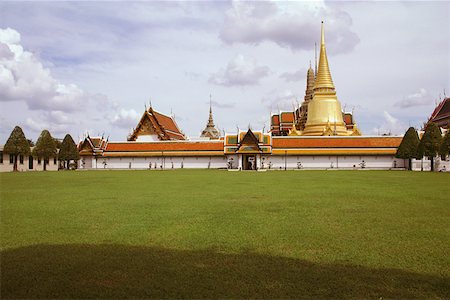 Formal garden in front of a temple, Wat Phra Kaew, Grand Palace, Bangkok, Thailand Stock Photo - Premium Royalty-Free, Code: 625-01263858