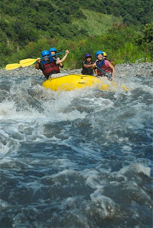 simsearch:625-01095812,k - Cinq personnes, rafting en rivière Photographie de stock - Premium Libres de Droits, Code: 625-01744566