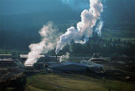 Aerial of large sawmill, Idaho Foto de stock - Sin royalties Premium, Código: 625-01746032