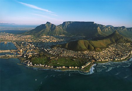 Capetown, Lion's Head and Table Mountain, South Africa Stock Photo - Premium Royalty-Free, Code: 625-01746080