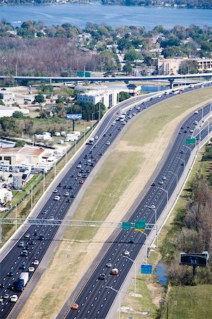 simsearch:625-01749514,k - Aerial view of vehicles moving on multiple lane highways, Interstate 4, Orlando, Florida, USA Foto de stock - Sin royalties Premium, Código: 625-01749490