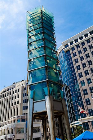 Vue d'angle faible de bâtiments dans une ville, Orlando, Florida, USA Photographie de stock - Premium Libres de Droits, Code: 625-01749688