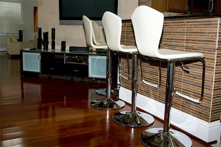simsearch:625-01743860,k - Row of chairs at a domestic kitchen Foto de stock - Sin royalties Premium, Código: 625-01743848