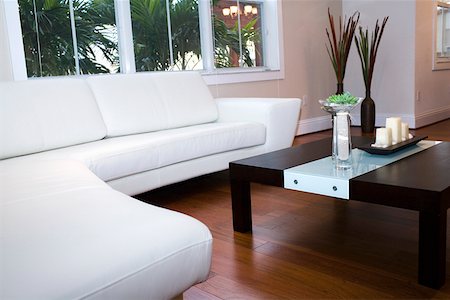 simsearch:625-01743926,k - Interiors of a living room Foto de stock - Sin royalties Premium, Código: 625-01743850