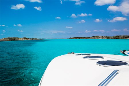 simsearch:625-01749997,k - Boat in the sea, Exuma, Bahamas Foto de stock - Royalty Free Premium, Número: 625-01750012