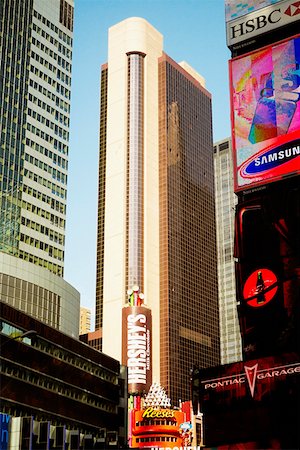 simsearch:625-01750194,k - Low angle view of buildings in a city, Times Square, Manhattan, New York City, New York State, USA Foto de stock - Sin royalties Premium, Código: 625-01750189