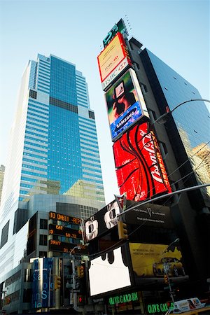 Vue d'angle faible de bâtiments dans une ville, Times Square, Manhattan, New York City, état de New York, USA Photographie de stock - Premium Libres de Droits, Code: 625-01750204