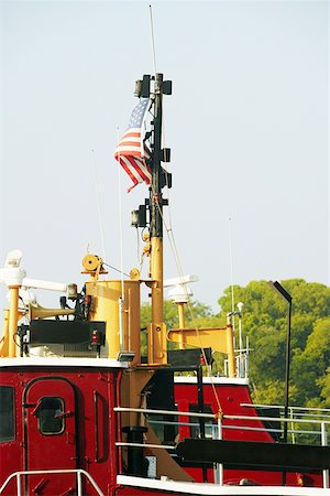 simsearch:625-01750414,k - Amerikanische Flagge auf einem Boot, Savannah, Georgia, USA Stockbilder - Premium RF Lizenzfrei, Bildnummer: 625-01750363