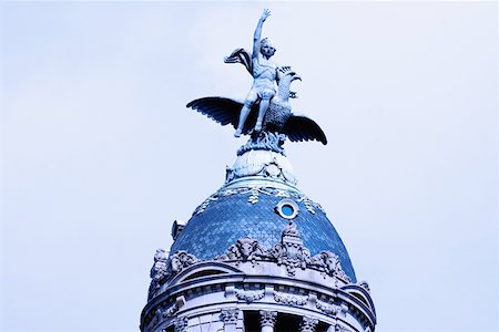 simsearch:625-01751288,k - Low angle view of a statue on a dome, Barcelona, Spain Stock Photo - Premium Royalty-Free, Code: 625-01750530