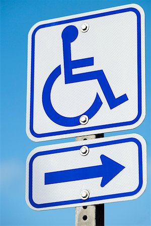 simsearch:625-01750899,k - Faible angle d'un panneau conducteur handicapé des vues superbes sur un poteau, Kapaau, Big Island, Hawaii, USA Photographie de stock - Premium Libres de Droits, Code: 625-01751012