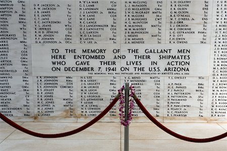 simsearch:625-01751116,k - Barricade in front of a monument, USS Arizona Memorial, Pearl Harbor, Honolulu, Oahu, Hawaii Islands, USA Stock Photo - Premium Royalty-Free, Code: 625-01751067