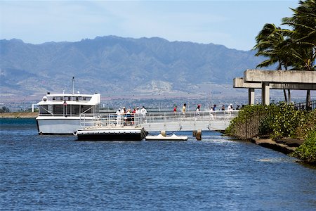 simsearch:625-01752149,k - Tourboat in the sea, Pearl Harbor Honolulu, Oahu, Hawaii Islands, USA Foto de stock - Sin royalties Premium, Código: 625-01751060