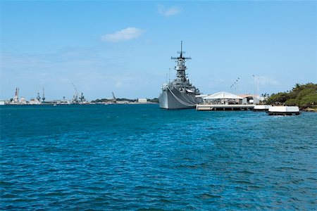 simsearch:625-01751116,k - Military ship in the sea, USS Arizona Memorial, Pearl Harbor, Honolulu, Oahu, Hawaii Islands, USA Stock Photo - Premium Royalty-Free, Code: 625-01751090