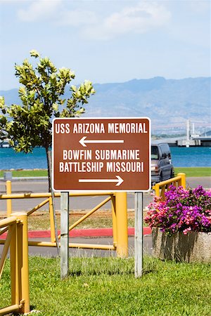 simsearch:625-01751116,k - Information board at a museum, Pearl Harbor, Honolulu, Oahu, Hawaii Islands, USA Stock Photo - Premium Royalty-Free, Code: 625-01751104