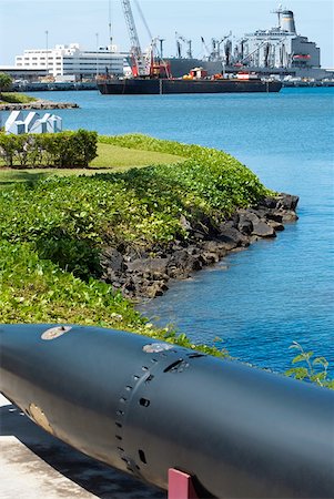 simsearch:625-01751116,k - Missile at a harbor, USS Arizona Memorial, Pearl Harbor, Honolulu, Oahu, Hawaii Islands, USA Stock Photo - Premium Royalty-Free, Code: 625-01751105