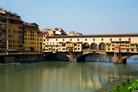 ponte vecchio - Pont sur une rivière, Ponte Vecchio, Florence, Toscane, Italie Photographie de stock - Premium Libres de Droits, Code: 625-01751311