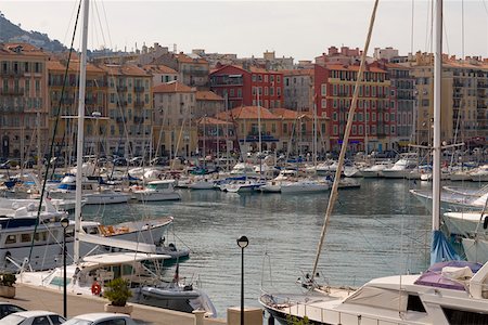 simsearch:625-01752304,k - Boats moored at a harbor, Nice, France Foto de stock - Sin royalties Premium, Código: 625-01751460