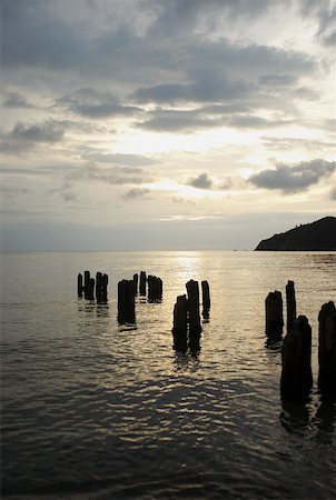 simsearch:625-01098291,k - Wooden posts in the sea, Taganga Bay, Departamento De Magdalena, Colombia Stock Photo - Premium Royalty-Free, Code: 625-01751523