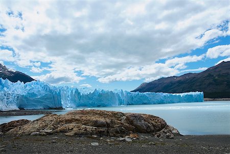 simsearch:625-01751737,k - Glaciers in front of mountains, Moreno Glacier, Argentine Glaciers National Park, Lake Argentino, El Calafate, Patagonia Stock Photo - Premium Royalty-Free, Code: 625-01751714