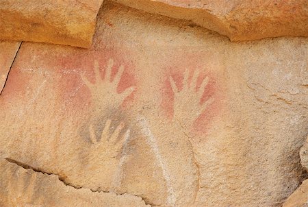south america painting - Hand signs on a rock, Cave of the Hands, Pinturas River, Patagonia, Argentina Foto de stock - Sin royalties Premium, Código: 625-01751715