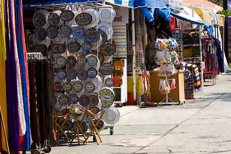 simsearch:6119-08351259,k - Des étals de marché dans une ville, marché 28, Cancun, Mexique Photographie de stock - Premium Libres de Droits, Code: 625-01751908