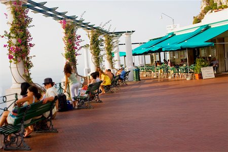 simsearch:625-01751994,k - Tourists sitting on the benches, Piazza Umberto, Capri, Campania, Italy Stock Photo - Premium Royalty-Free, Code: 625-01752018