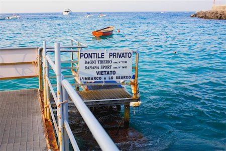 simsearch:625-01752021,k - Informationstafel am Pier, Capri, Kampanien, Italien Stockbilder - Premium RF Lizenzfrei, Bildnummer: 625-01752044