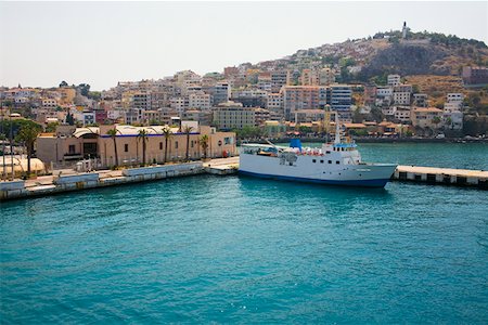 simsearch:625-01752149,k - Passenger ship at the dock, Ephesus, Turkey Foto de stock - Sin royalties Premium, Código: 625-01752116