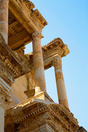 simsearch:625-01752111,k - Vue angle faible sur les anciennes ruines d'une bibliothèque, la bibliothèque de Celsus, Ephèse, Turquie Photographie de stock - Premium Libres de Droits, Code: 625-01752113