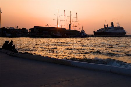 simsearch:625-01752149,k - Two cruise ships moored at a harbor, Ephesus, Turkey Foto de stock - Sin royalties Premium, Código: 625-01752158