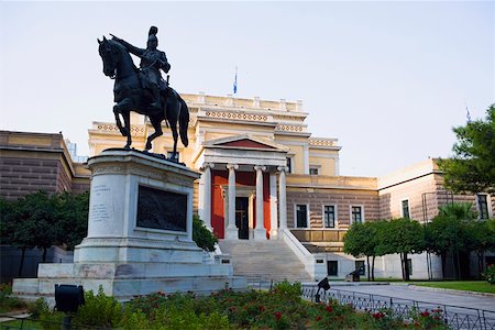 simsearch:625-01752311,k - Statue of Theodoros Kolokotronis in front of a museum, National History Museum, Athens, Greece Foto de stock - Sin royalties Premium, Código: 625-01752245