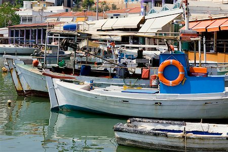 simsearch:625-01752193,k - Boats moored at a harbor, Athens, Greece Foto de stock - Sin royalties Premium, Código: 625-01752268