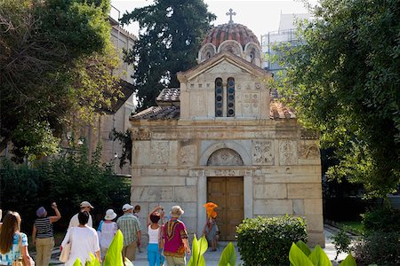 simsearch:625-01752193,k - Tourists in front of a church, Panagia Gorgoepikoos, Athens, Greece Foto de stock - Sin royalties Premium, Código: 625-01752269