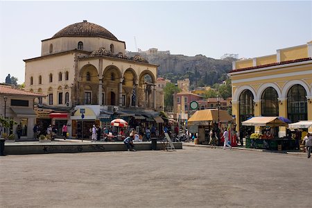 Market stalls in front of a mosque, Monastiraki, Athens, Greece Foto de stock - Royalty Free Premium, Número: 625-01752295