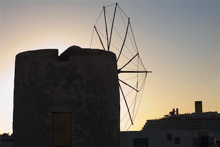 simsearch:841-02707522,k - Silhouette d'un moulin à vent traditionnel, Mykonos, Iles Cyclades, Grèce Photographie de stock - Premium Libres de Droits, Code: 625-01752535