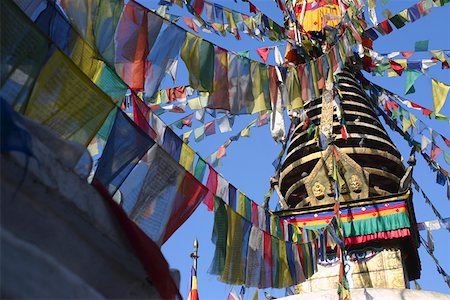 simsearch:862-03365482,k - Vue d'angle faible d'un temple, Swayambhunath, Katmandou, Népal Photographie de stock - Premium Libres de Droits, Code: 625-01752928