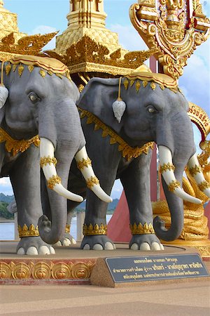 Two statues of elephants, Chiang Khong, Thailand Stock Photo - Premium Royalty-Free, Code: 625-01753042