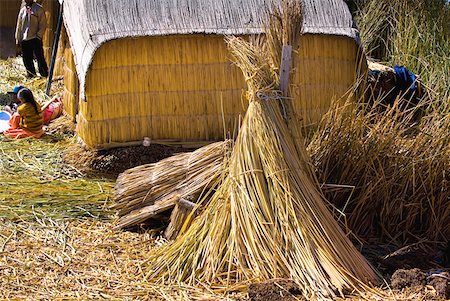 simsearch:625-01753293,k - Hut in a village, Uros Floating Islands, Puno, Peru Fotografie stock - Premium Royalty-Free, Codice: 625-01753120