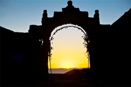 puño - Silhouette d'une île de Taquile entrée gate, lac Titicaca, Puno, Pérou Photographie de stock - Premium Libres de Droits, Code: 625-01753313