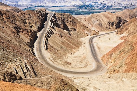 simsearch:625-01753433,k - High angle view of a road, Nazca, Peru Foto de stock - Sin royalties Premium, Código: 625-01753368