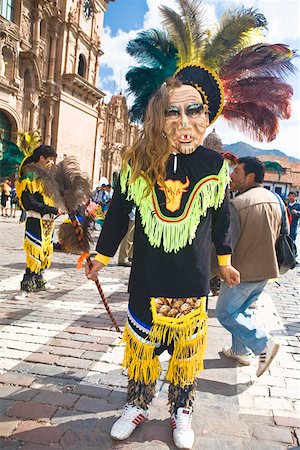 simsearch:625-01753359,k - Personne portant un costume traditionnel dans un festival, Pérou Photographie de stock - Premium Libres de Droits, Code: 625-01753526