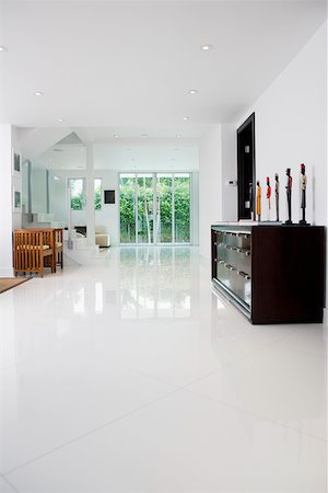 elegant living room - Interiors of a living room Foto de stock - Sin royalties Premium, Código: 625-02265801