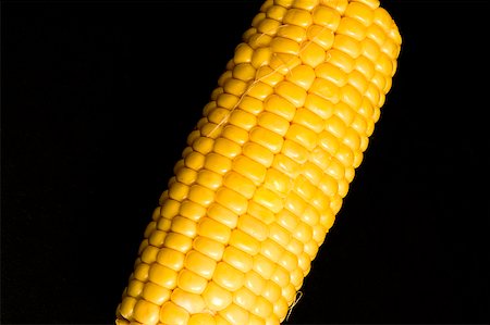 Close-up of a corncob Foto de stock - Sin royalties Premium, Código: 625-02266163