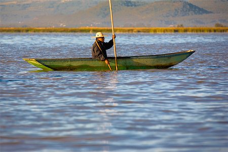 simsearch:625-01098257,k - Side profile of a senior man fishing in a lake Foto de stock - Sin royalties Premium, Código: 625-02267898