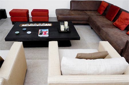 Interiors of a living room Foto de stock - Royalty Free Premium, Número: 625-02926409