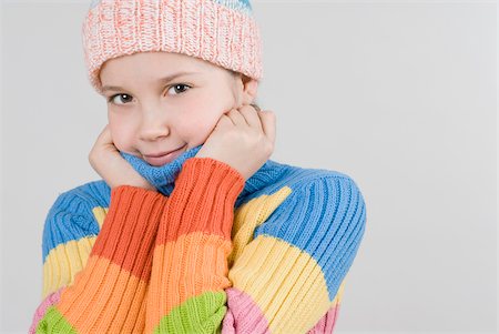 simsearch:625-02930383,k - Close-up of a girl wearing a knit hat Foto de stock - Sin royalties Premium, Código: 625-02926655