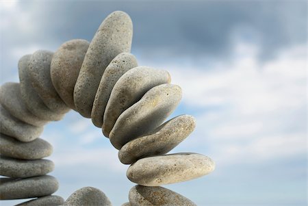 Low angle view of arranged pebbles Foto de stock - Sin royalties Premium, Código: 625-02926776